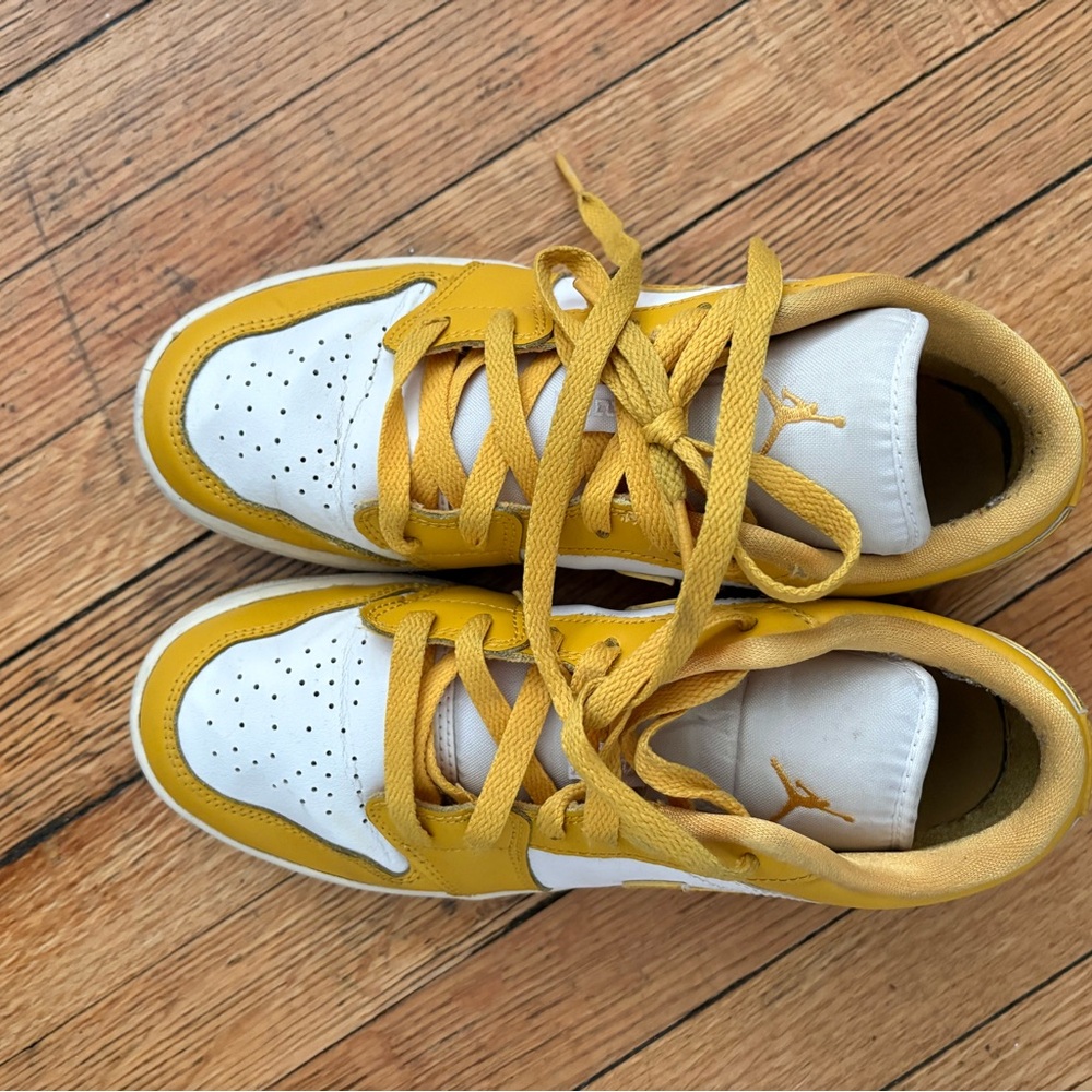 Nike Yellow and White Women's Sneakers